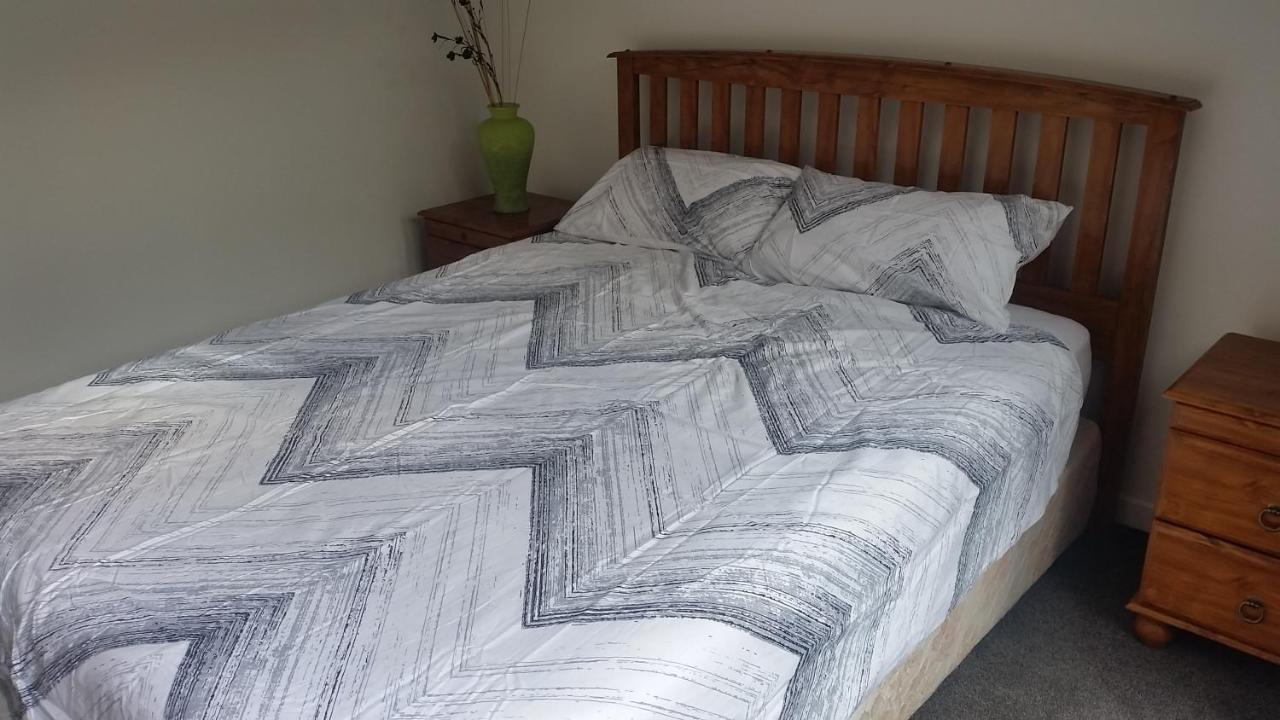 Edgehill - Semi Self-Contained Eco Friendly Home タウランガ エクステリア 写真